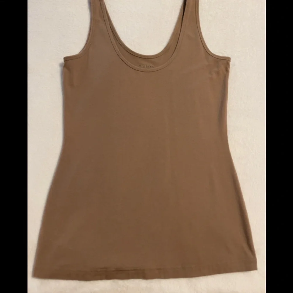 Maurice’s Tank Top - Picture 2 of 5